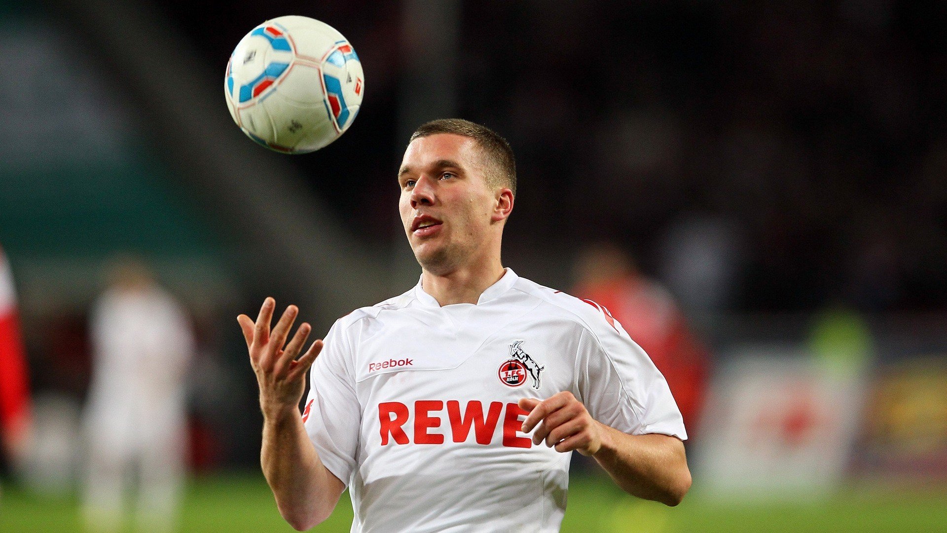 开云-上海申花进攻端火力全开,球队状态回暖,上海申花战绩